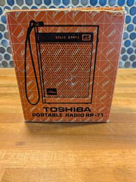 Toshiba Rp-71 Vintage Transistor Radio Boxed Set Japan Nos Case Earbuds Working