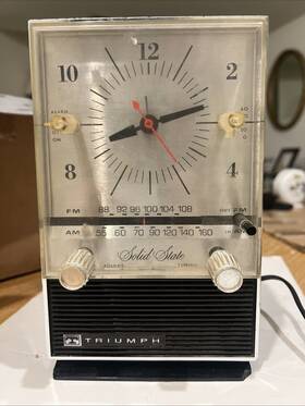 Rk-404ej Triumph Solid State Am/fm Alarm Clock Radio Works