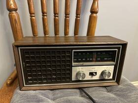 1940a-97 Truetone Am-fm Table Radio
