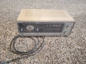 Mic2912a86 Truetone 2912a86 Vintage Am Solid State Radio Alarm Clock Tested