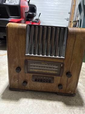 D910 Truetone Vintage Tube Radio Wood Cabinet Untested As-is Local Pickup