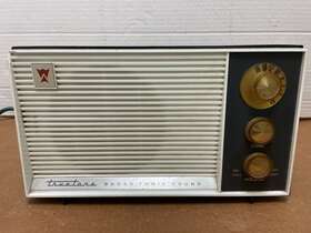 Dc-2188a Truetone Vintage Am Tube Radio Model Superheterodyne Basso Fonic Sound