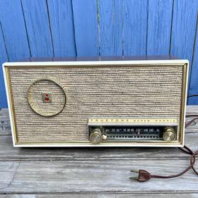 Dc2284 Truetone Vintage Am Tube Radio Model Walnut Tested Works Slight Hum Dc2284 Truetone Vintage Am Tube Radio Model Walnut Tested Works Slight Hum