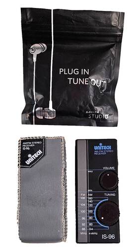 Is-96 Unitech Am/fm Stereo Receiver With T Case And Earbuds Wrks