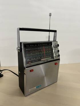 Gen-1469a Wards 1469c Vintage Airline Five Band Radio Montgomery Japan Works