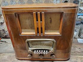 04br-729a Wards Airline 1940 Model Am Sw Vacuum Tube Table Radio Push Buttons