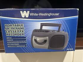 Wpc13430 Westinghouse 13430 White Portable Am/fm Radio Cassette Recorder