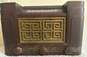 H-204a Westinghouse Vintage - 1948 H-204a- Am/fm Table Radio. Powers On- For Parts H-204a Westinghouse Vintage - 1948 H-204a- Am/fm Table Radio. Powers On- For Parts