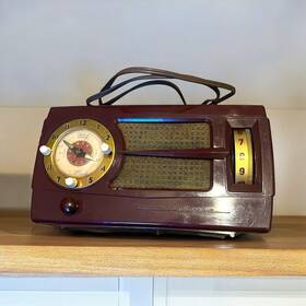 H-356t5 Westinghouse Vintage Tube Clock Radio Model Burgundy Inch Look