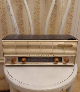 H-650t7 Westinghouse Vintage Am Fm Tube Radio Works- Rough Cabinet And Needs New Cord 1959