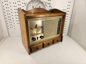 H-875ln6a Westinghouse 1960s H875ln6a 6 Tube Am Fm Radio Alarm Clock Wood Cabinet