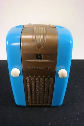H127 Westinghouse Old Refrigerator Radio Super