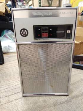 H909pn9 Westinghouse Vtg Am Fm Transistor Radio Made In Japan Parts Repair Lot