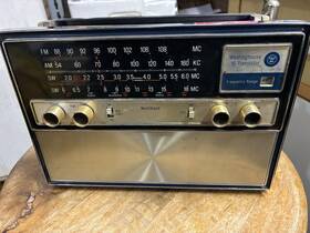 Rf43w070 Westinghouse Model Am/fm /sw Sw1 Sw2 Portable Radio 15 Transistor