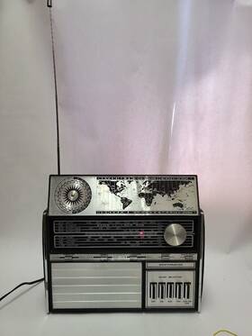 1427 Westminster Model No Multi Band Solid State Radio Cb Short Wave 1427 Westminster Model No Multi Band Solid State Radio Cb Short Wave