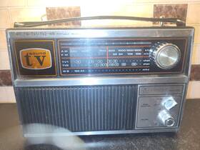 2139 Windsor Vintage Tv Sound Solid State Portable Radio Model With Carry Strap 2139 Windsor Vintage Tv Sound Solid State Portable Radio Model With Carry Strap