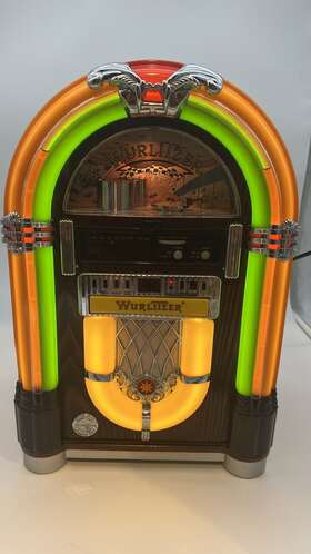 Wr-18 Wurlitzer 2000 Juke Box Stereo Fm Cd Player Model