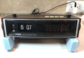 R5007 Yorx Am/fm Clock Radio - Flip Digits Vintage Model No. Tested/works