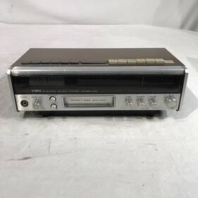R5265 Yorx Model 8 Track Radio Alarm Clock - Turns On Works