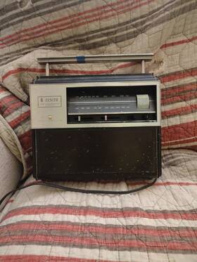 31554 Zenith High Performance Tuned R.f. Dail Radio Vintage Works As-is Read Des