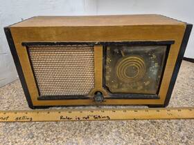 5d027 Zenith Vintage Radio