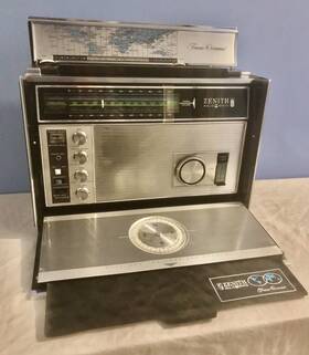 7000-1 Zenith 7001-1 Royal Trans-oceanic Band Am/fm 11 Radio Works / Beauty