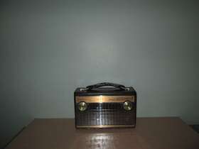 710lk Zenith Royal Am Transistor Radio Vintage