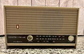 A-410-l Zenith Solid State Am/fm Radio Model Vintage Tested Works Amazing