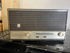 A-411-l Zenith Solid State Am/fm Radio Model Vintage Tested Works
