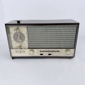 A-464-c Zenith Solid State Am Fm Clock Radio 1960s Works Vintage Touch N Snooze