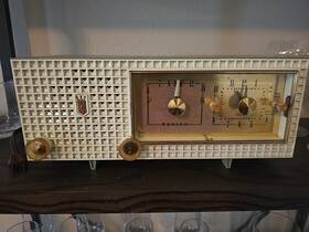 A-519-f Zenith Working Vintage Am Radio Amd Clock A-519-f Zenith Working Vintage Am Radio Amd Clock