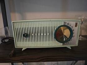 A510-f Zenith Vintage Am Radio
