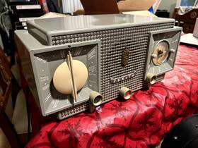 A733 Zenith Telechron Clock Radio Am/fm Vintage 1953 Works Original Owner
