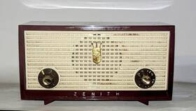 B508-r Zenith B508r Radio - Vintage Model Bakelite / Oxblood Ivory