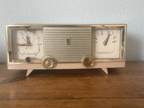B516l Zenith Working 1960 Vintage Collectible Clock Radio Model