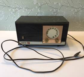 D720c Zenith Vintage Mcm Radio- Model Fm Desktop Tabletop D720c Zenith Vintage Mcm Radio- Model Fm Desktop Tabletop