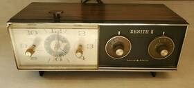 E-266w-1 Zenith Vintage Solid State Alarm Clock Radio Model Brown Retro