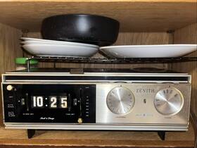 G-288 Zenith Vintage Solid State Alarm Clock Radio 1960s Retro Am/fm Mcm Works