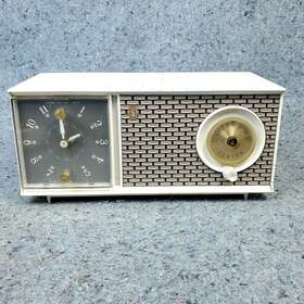 J-514 Zenith Tube Radio Clock J514 Vintage 1960s Mcm White Works But Has Hum