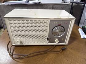 L722 Zenith Vintage Fm Radio Model Automatic Frequency Control