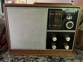 Ll-27340 Zenith Vintage Solid State Am/fm Radio C430w Japan Working