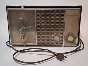N514c Zenith Vintage 1960 S 5-tube Am Radio Alarm Clock Works But Needs Service