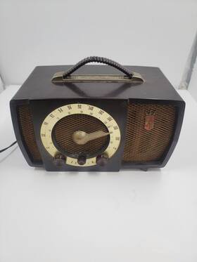 S-17366 Zenith Bakelite Tube Radio Working