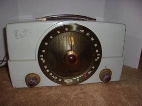 S-23168 Zenith Tube Radio