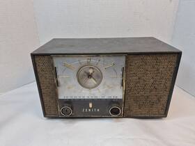 S-49312 Zenith Vintage 1950s Tube Clock Radio For Parts Or Restoration Am Fm