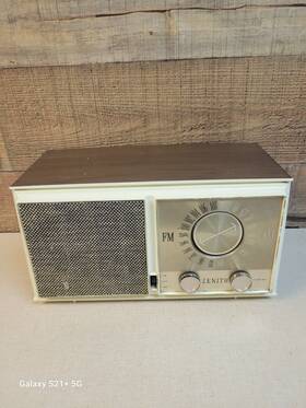 S-64184 Zenith Vintage Am/fm Radio Model