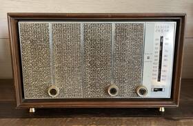 T2546w Zenith Vintage 1960s Inch The Glissando Walnut Am/fm Table Radio - Working