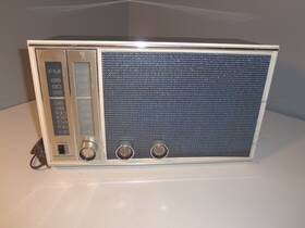 X326 Zenith Vintage Bakelite 1950s Am Fm Radio Model Blue And White
