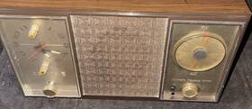 X385 Zenith Vintage Model Am Fm Clock Alarm Tube Radio Working