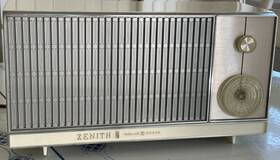 Z214w Zenith Rare Vintage Solid State Am Radio Model Works See Video Nice Z214w Zenith Rare Vintage Solid State Am Radio Model Works See Video Nice